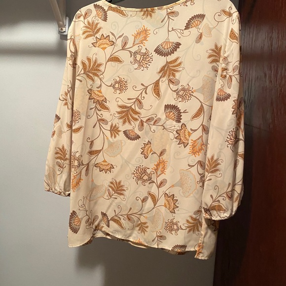 Blouse - Picture 2 of 4